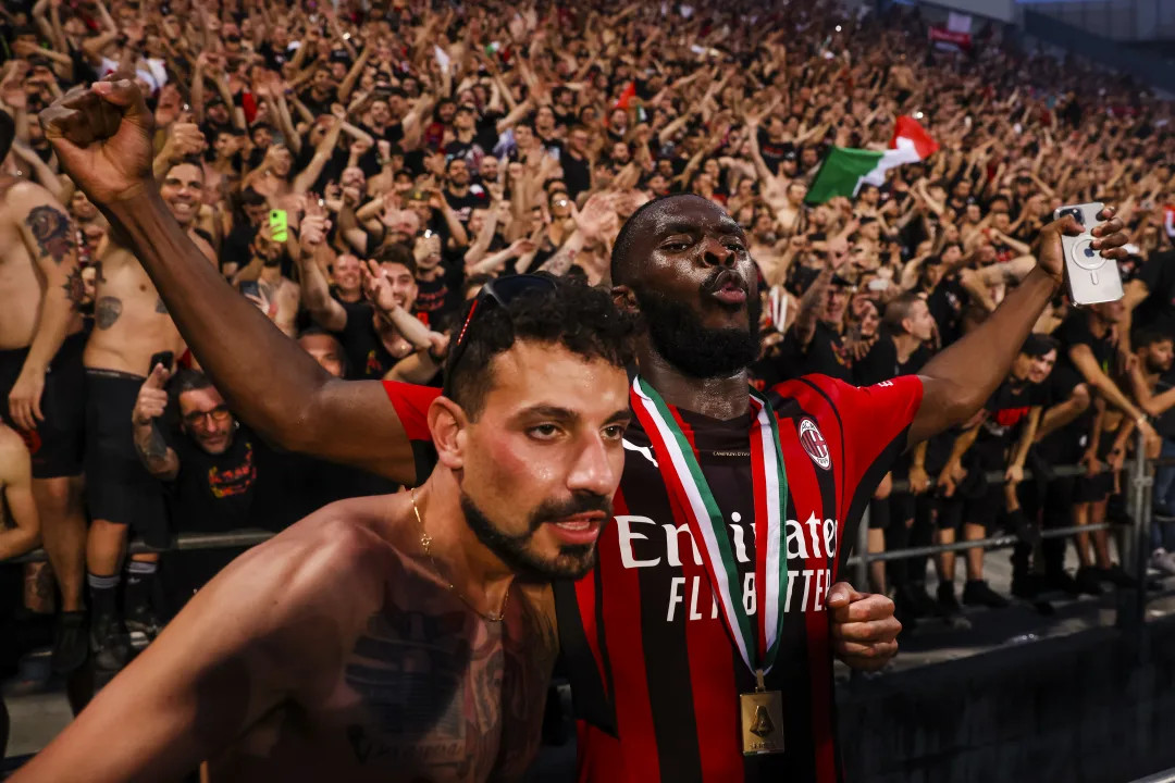 Fikayo Tomori Mối duyên Milan như thể một giấc mơ 4 Fikayo Tomori Mối duyên Milan như thể một giấc mơ 4