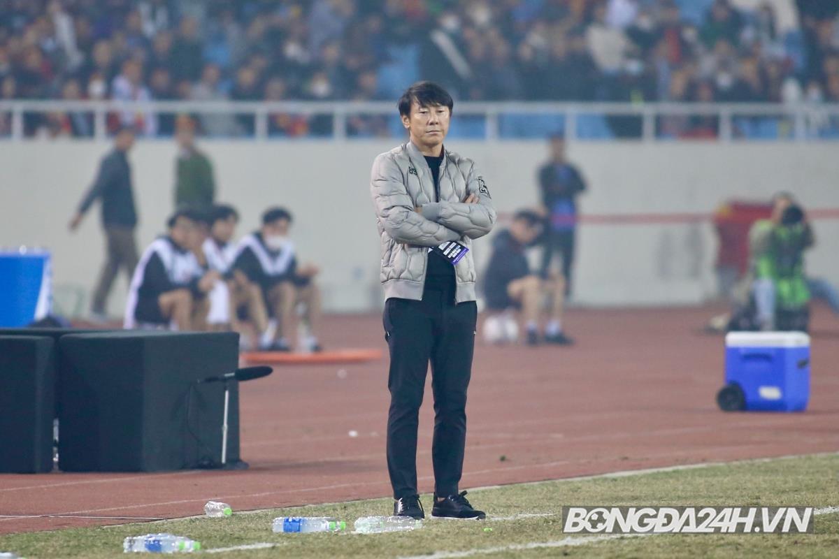 HLV Shin Tae Yong chúc mừng Văn Hậu cùng đồng nghiệp Hàn Quốc 1 HLV Shin Tae Yong chúc mừng Văn Hậu cùng đồng nghiệp Hàn Quốc 1