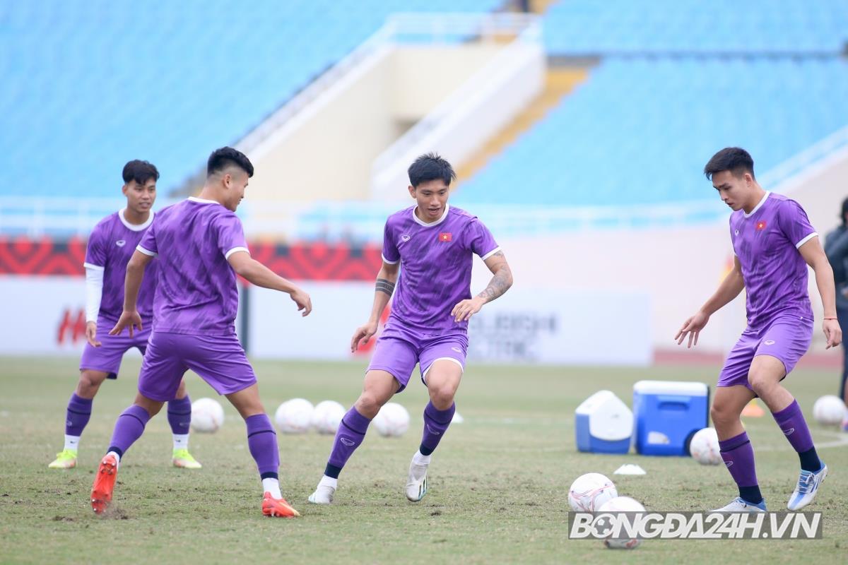ĐT Việt Nam tập buổi cuối trước trận chung kết lượt đi 9