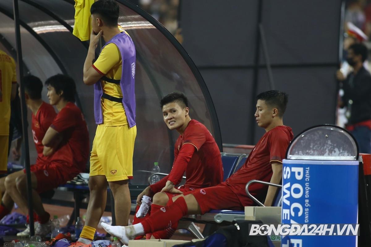 Văn Quyết cầu nguyện trước khi ĐT Việt Nam gỡ hoà 7