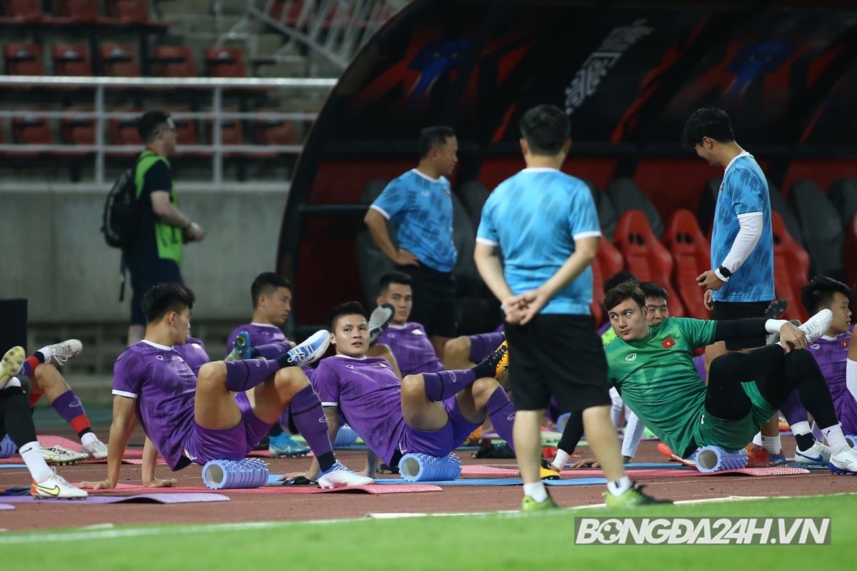 Bùi Tiến Dũng dính chấn thương trước trận chung kết 1