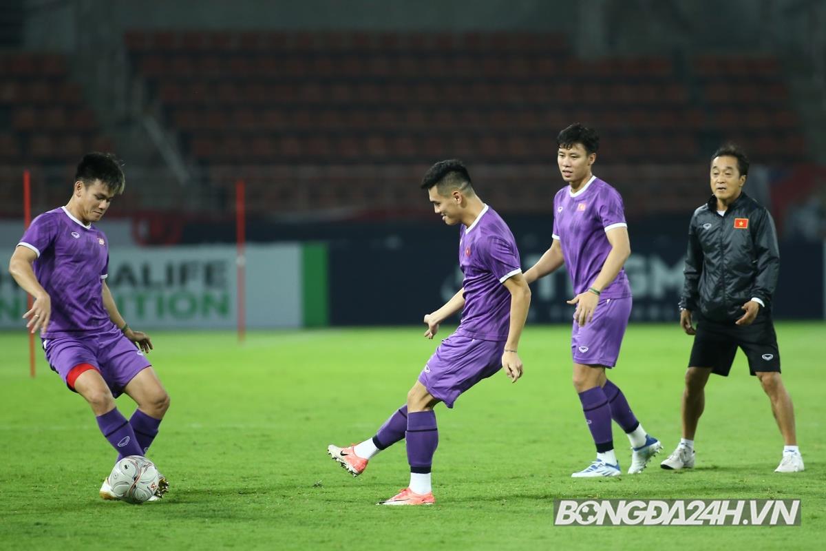 Bùi Tiến Dũng dính chấn thương trước trận chung kết 6