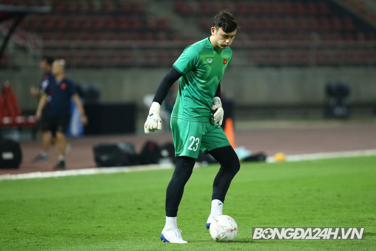 Đặng Văn Lâm làm điều đặc biệt với đàn em U23 Việt Nam 6