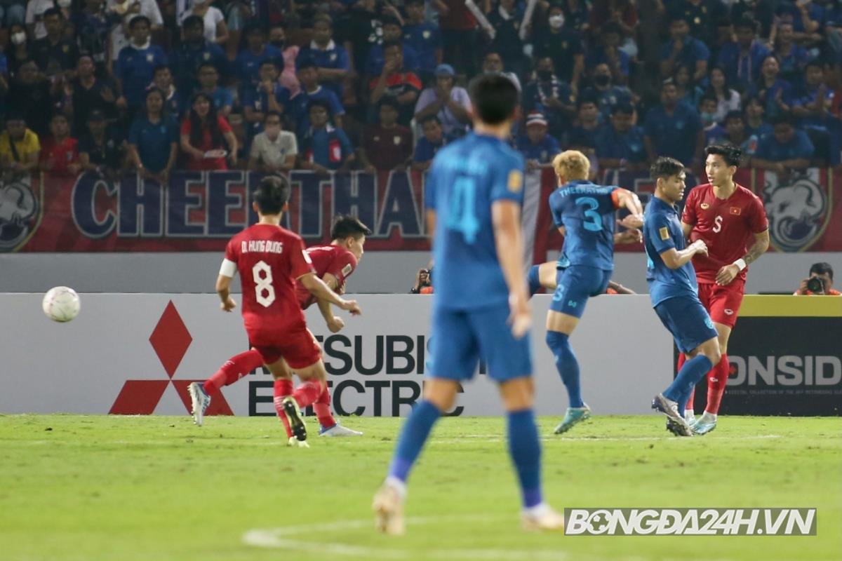 CĐV Thái Lan khó hiểu vì Theerathon vắng mặt 1