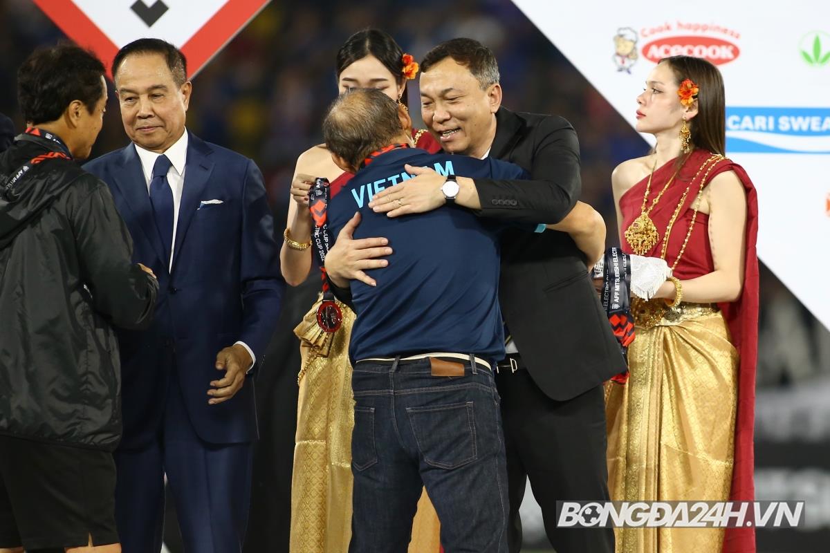 HLV Park Hang Seo ăn Tết tại Việt Nam 2