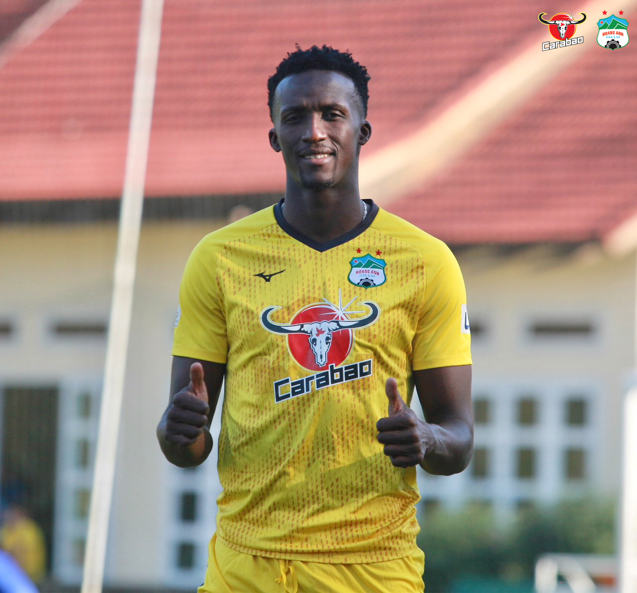 HAGL chính thức ra mắt cựu trung vệ CLB TPHCM 2 HAGL chính thức ra mắt cựu trung vệ CLB TPHCM 2