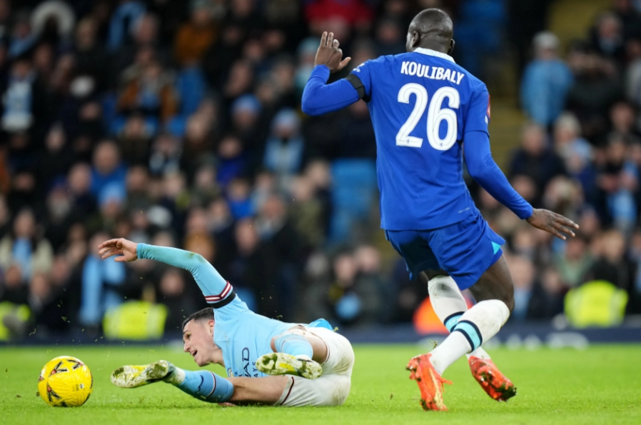 Những ngôi sao có số áo kỳ lạ Xúc động với số áo của Phil Foden 5