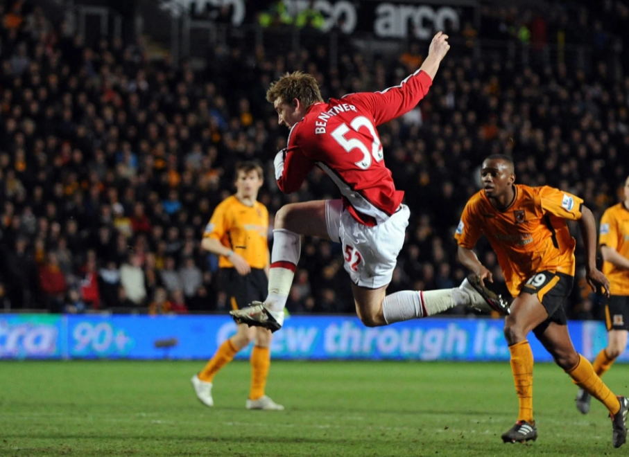 Những ngôi sao có số áo kỳ lạ Xúc động với số áo của Phil Foden 6