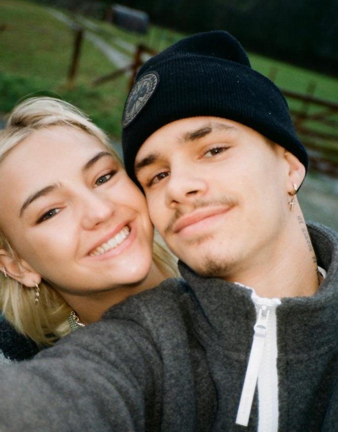 Nhan sắc bạn gái xinh đẹp, nóng bỏng của cậu hai nhà David Beckham 1