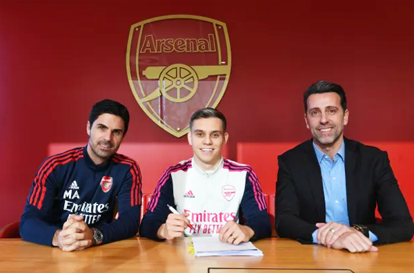 230121_000817_935 230121_000817_935