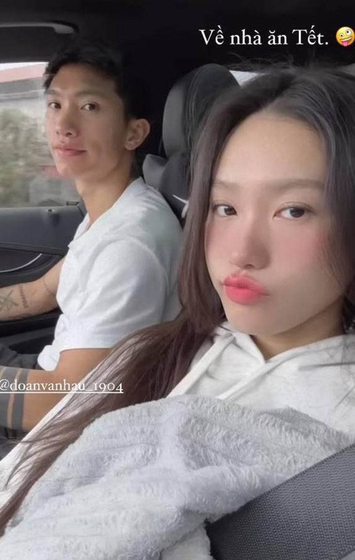 Văn Hậu dẫn bạn gái về quê ăn Tết 1