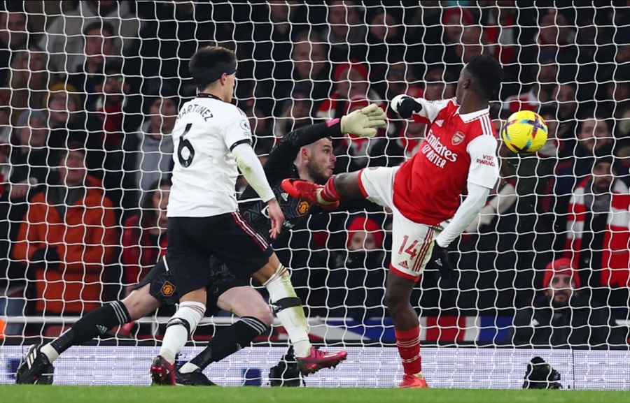 Arsenal danh bai MU 3-2 tren san nha