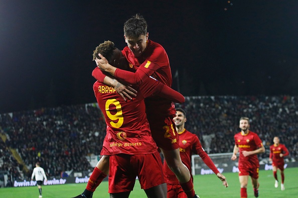 gettyimages_1246454637_594x594