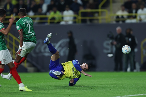 Ronaldo hụt hơi trong trận ra mắt Al Nassr tại giải Saudi Arabia 1 Ronaldo hụt hơi trong trận ra mắt Al Nassr tại giải Saudi Arabia 1