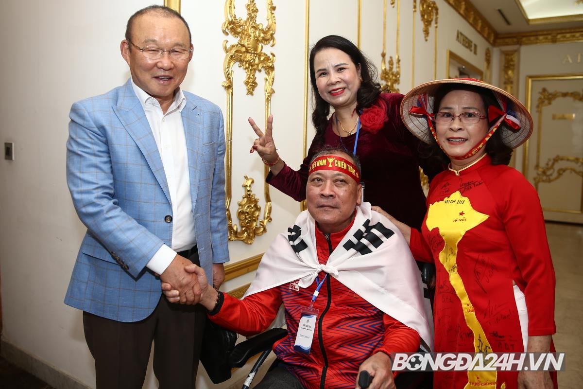 Lý do đáng yêu thầy Park chưa trở về Hàn Quốc 1 Lý do đáng yêu thầy Park chưa trở về Hàn Quốc 1
