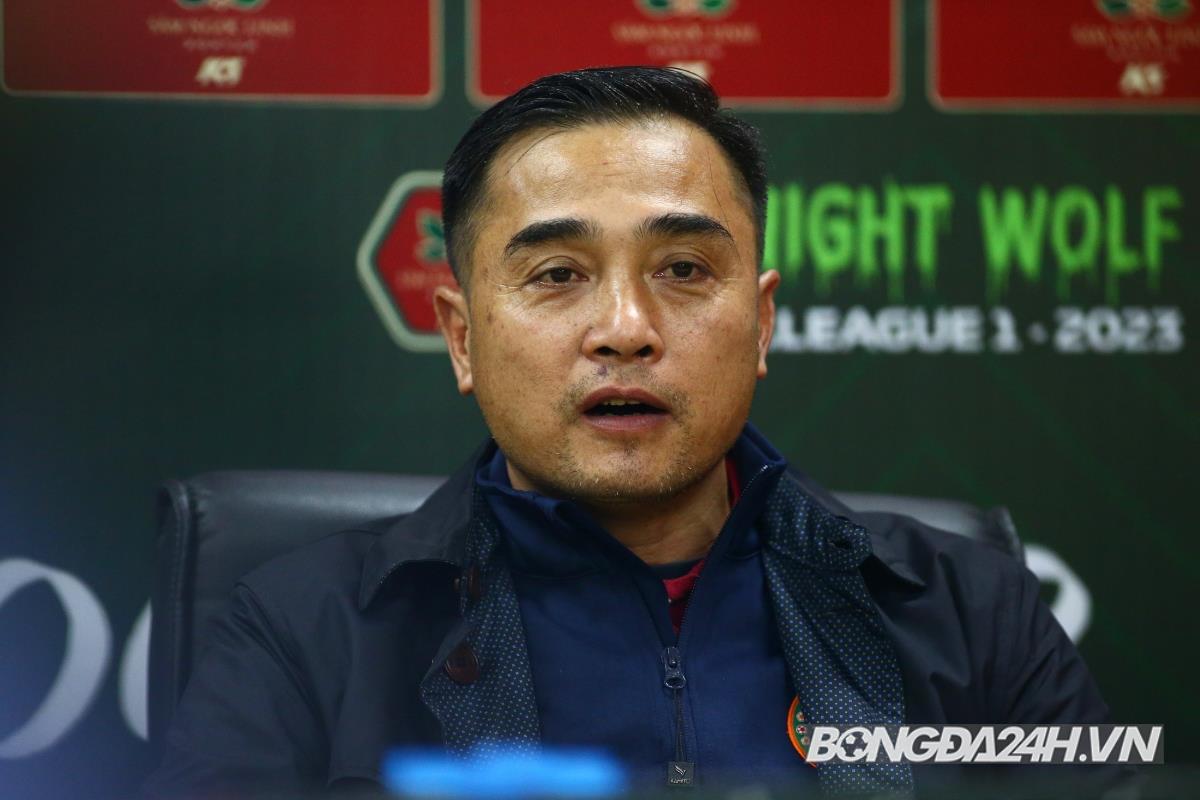 HLV Đức Thắng CAHN vs Bình Định 3/2 HLV duc Thang CAHN vs Binh dinh 3/2