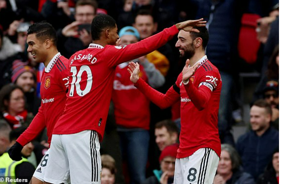 MU dan truoc 1-0 sau 45 phut dau tien