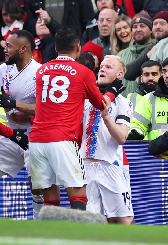 Ý kiến trái chiều về chiếc thẻ đỏ của Casemiro 1