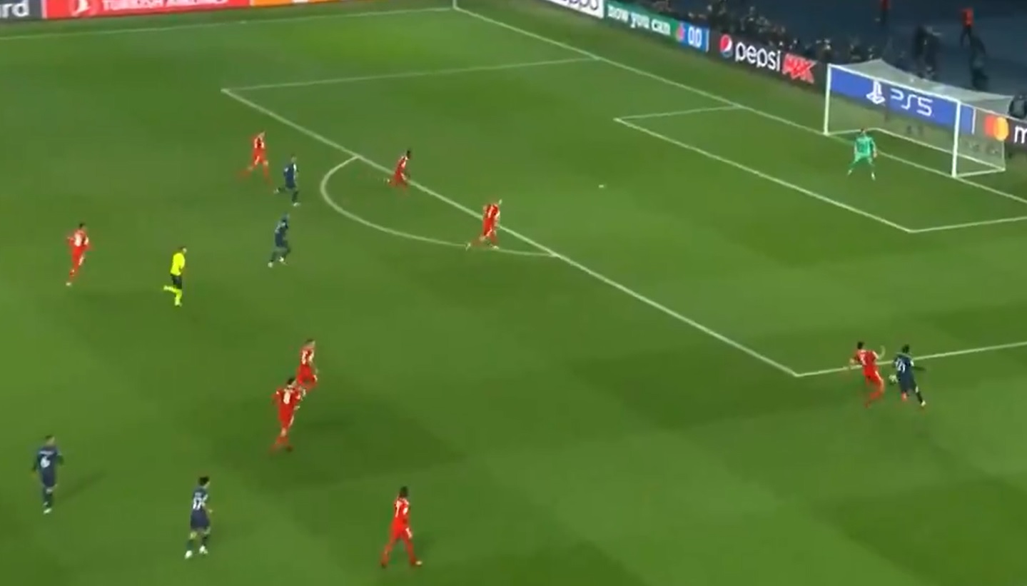 Chơi xấu Messi, Pavard chấp nhận lĩnh thẻ đỏ để trở thành người hùng Bayern 1