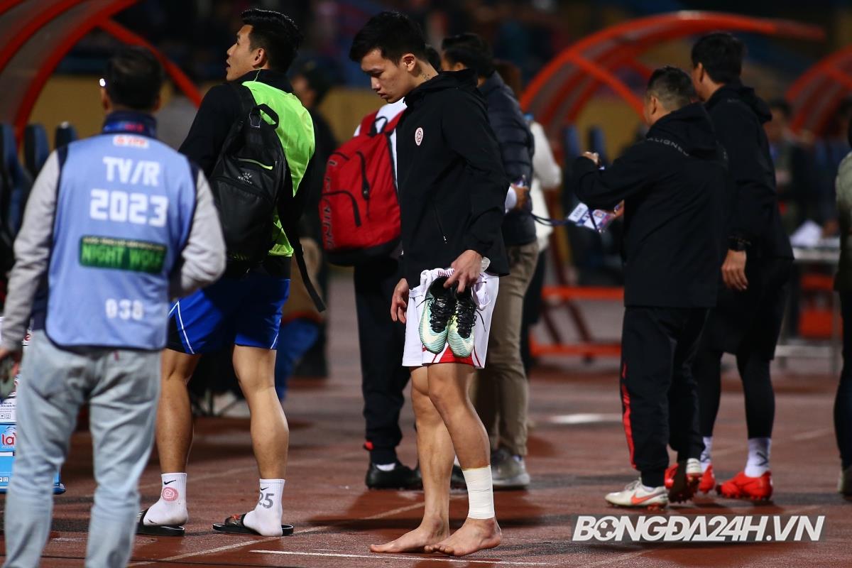 Hoang duc chan thuong CAHN vs Viettel 14/2