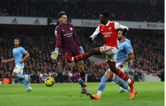 Tranh cãi dữ dội về quả 11m của Arsenal trước Man City 1