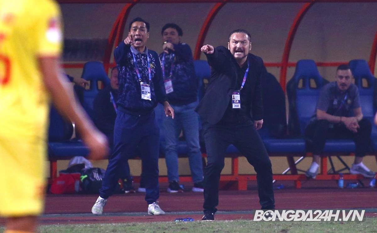 Tinh thần chiến đấu của Thanh Hoá buộc Hà Nội chia điểm ngay trên sân nhà 8 Tinh thần chiến đấu của Thanh Hoá buộc Hà Nội chia điểm ngay trên sân nhà 8