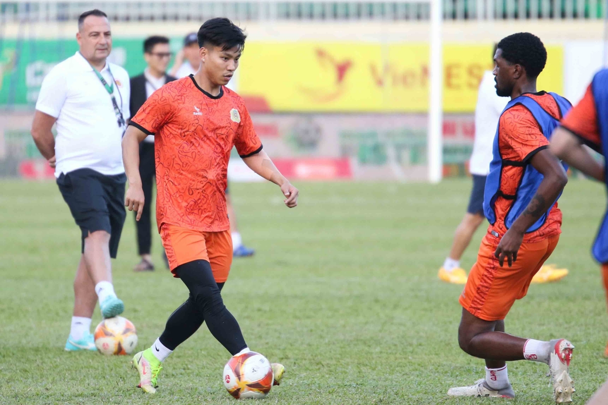 Vũ Văn Thanh tập CAHN vs HAGL Vu Van Thanh tap CAHN vs HAGL