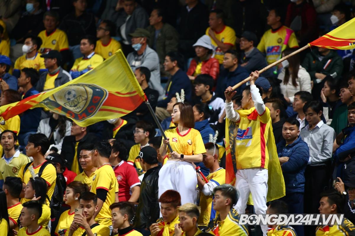 Tinh thần chiến đấu của Thanh Hoá buộc Hà Nội chia điểm ngay trên sân nhà 4 Tinh thần chiến đấu của Thanh Hoá buộc Hà Nội chia điểm ngay trên sân nhà 4