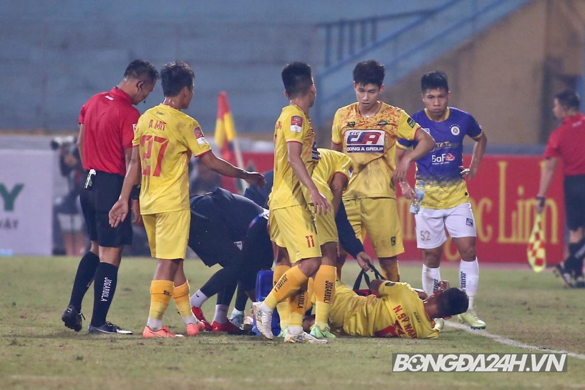 Tinh thần chiến đấu của Thanh Hoá buộc Hà Nội chia điểm ngay trên sân nhà 5 Tinh thần chiến đấu của Thanh Hoá buộc Hà Nội chia điểm ngay trên sân nhà 5