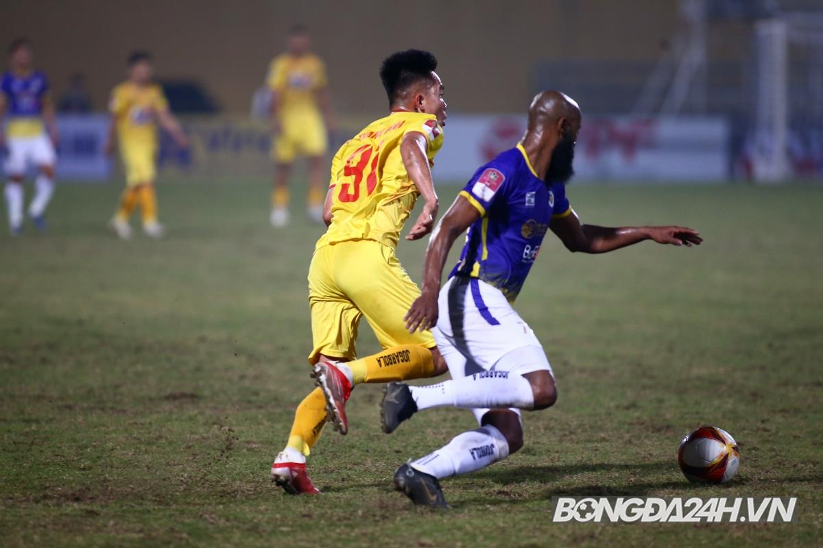 Tinh thần chiến đấu của Thanh Hoá buộc Hà Nội chia điểm ngay trên sân nhà 7 Tinh thần chiến đấu của Thanh Hoá buộc Hà Nội chia điểm ngay trên sân nhà 7