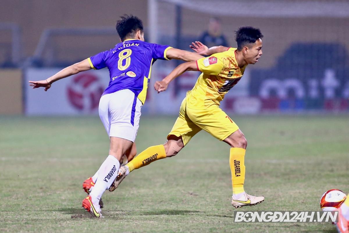 Tinh thần chiến đấu của Thanh Hoá buộc Hà Nội chia điểm ngay trên sân nhà 1 Tinh thần chiến đấu của Thanh Hoá buộc Hà Nội chia điểm ngay trên sân nhà 1