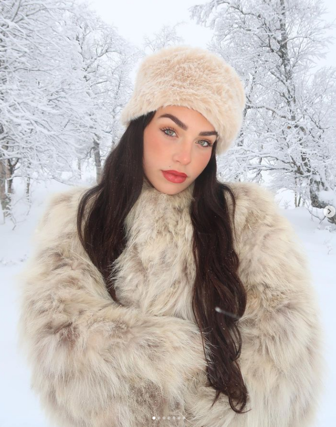 Cận cảnh nhan sắc bạn gái xinh đẹp của Ben Chilwell 4