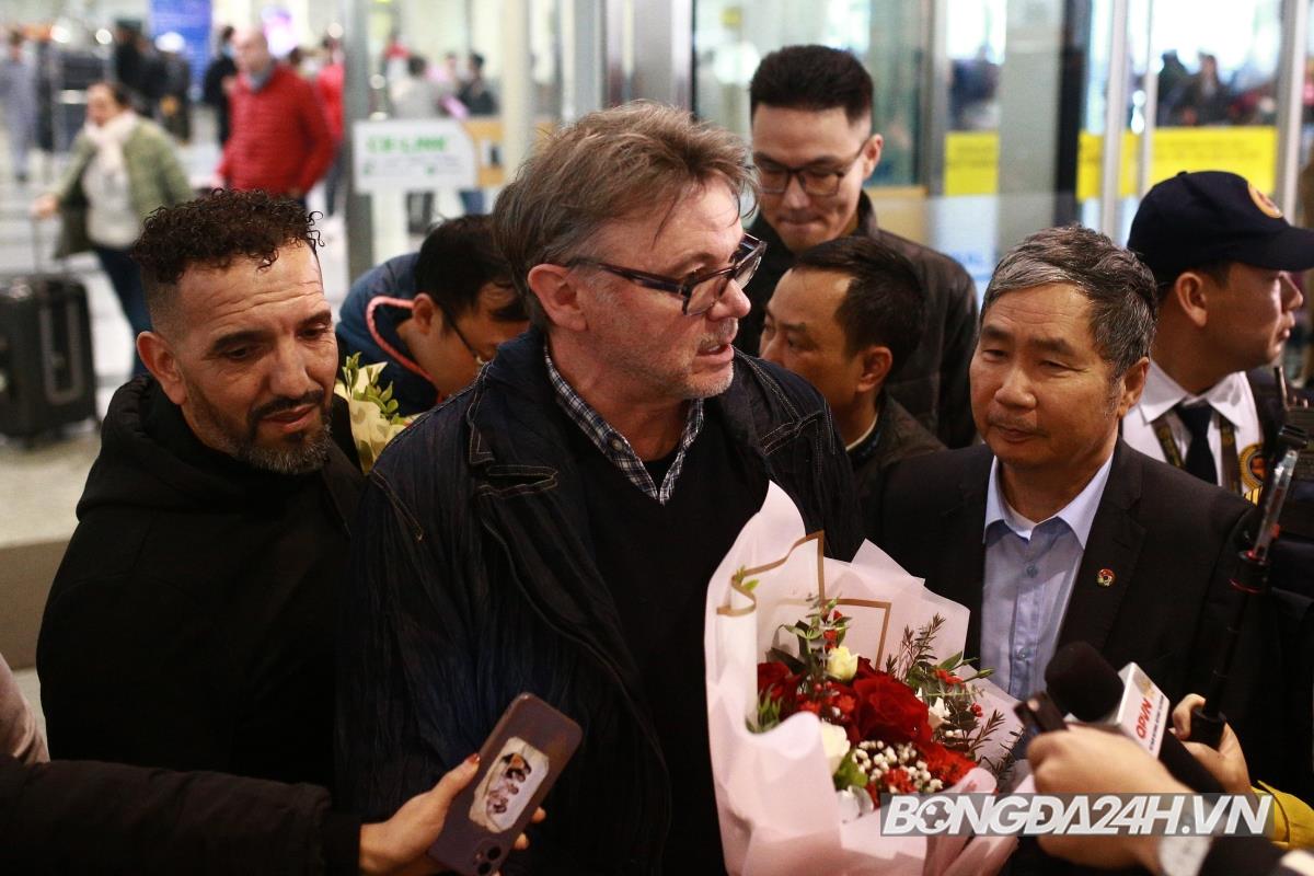 Lời nói đầu của HLV Trossier khi đặt chân tới Việt Nam 3 Lời nói đầu của HLV Trossier khi đặt chân tới Việt Nam 3