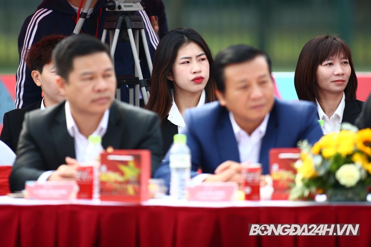 Cúp vàng World Cup nữ chính thức đến Việt Nam 4 Cúp vàng World Cup nữ chính thức đến Việt Nam 4