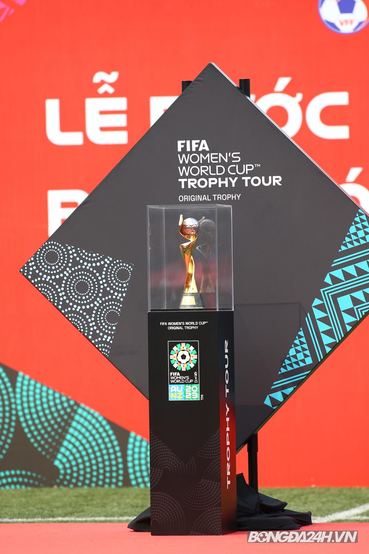 Cúp vàng World Cup nữ chính thức đến Việt Nam 9 Cúp vàng World Cup nữ chính thức đến Việt Nam 9