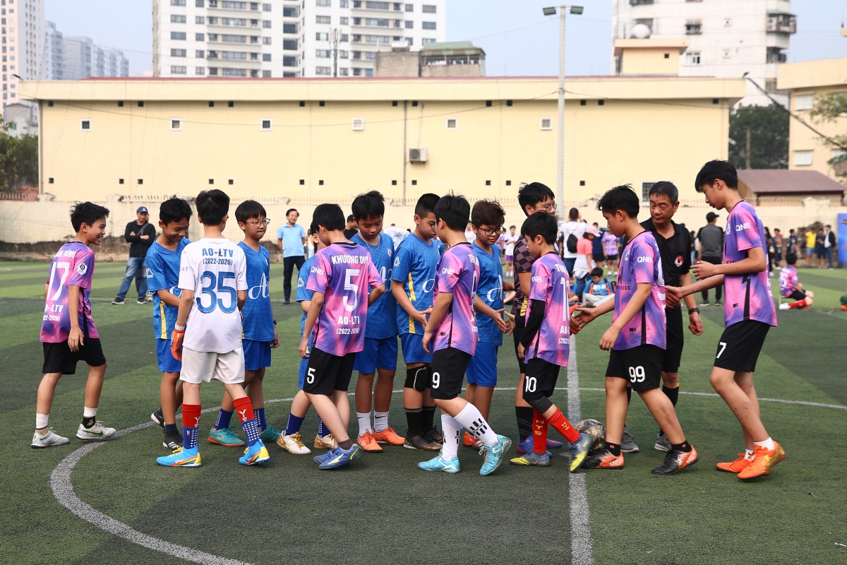 Chung kết khối 6 Lương Thế Vinh kết thúc đầy kịch tính trong loạt luân lưu 5 Chung kết khối 6 Lương Thế Vinh kết thúc đầy kịch tính trong loạt luân lưu 5