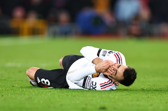 Cựu trọng tài EPL thất vọng khi Bruno Fernandes thoát án phạt 1