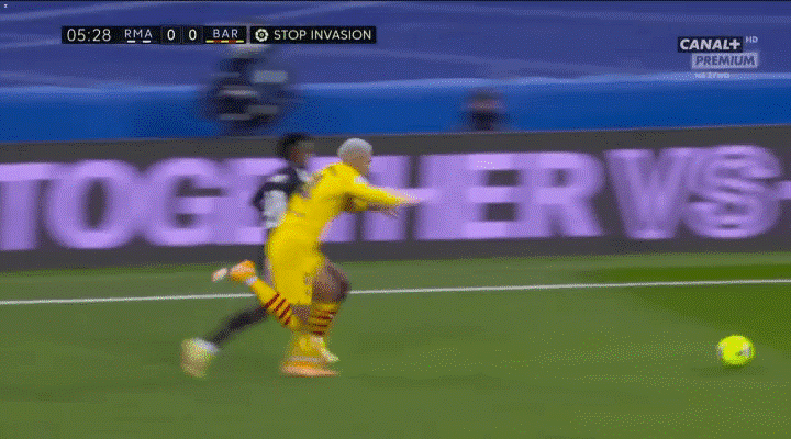 Ronald Araujo đã trở thành khắc tinh của Vinicius như thế nào 5