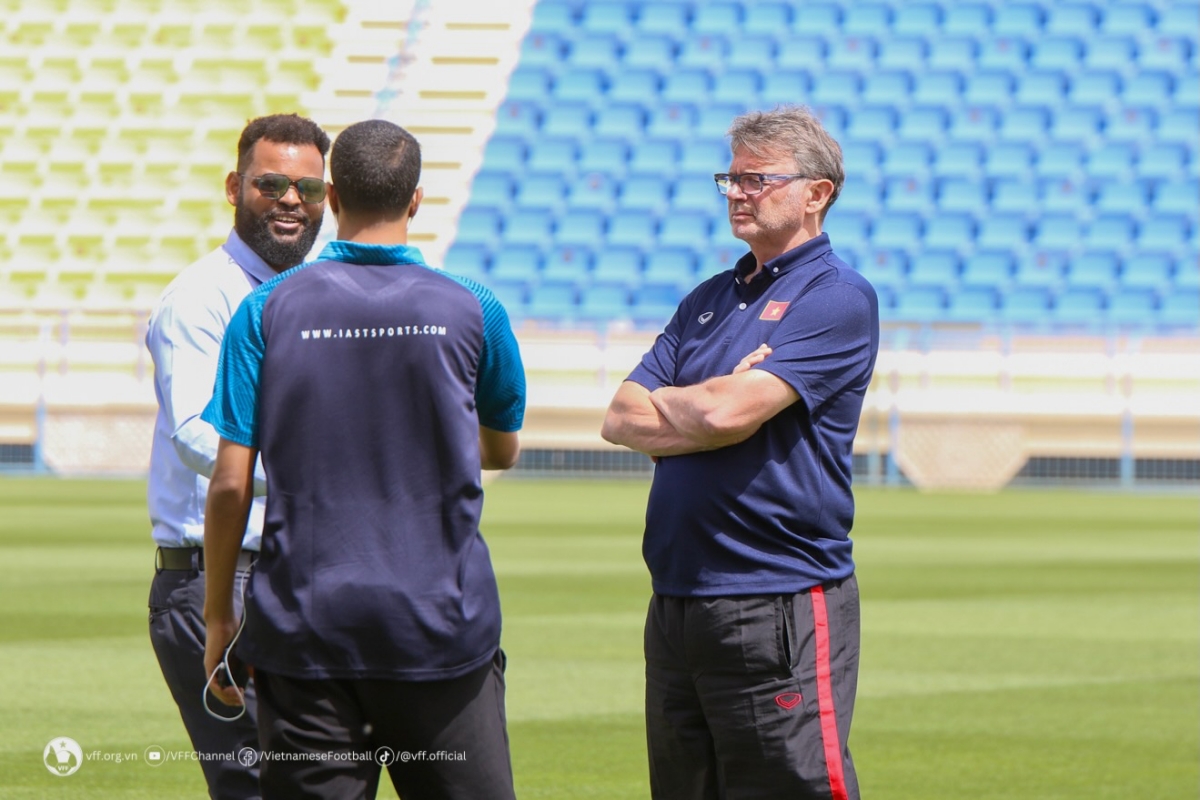 ĐT U23 Việt Nam làm quen sân Al-Gharafa 21/3. Ảnh: VFF dT U23 Viet Nam lam quen san Al-Gharafa 21/3. anh: VFF
