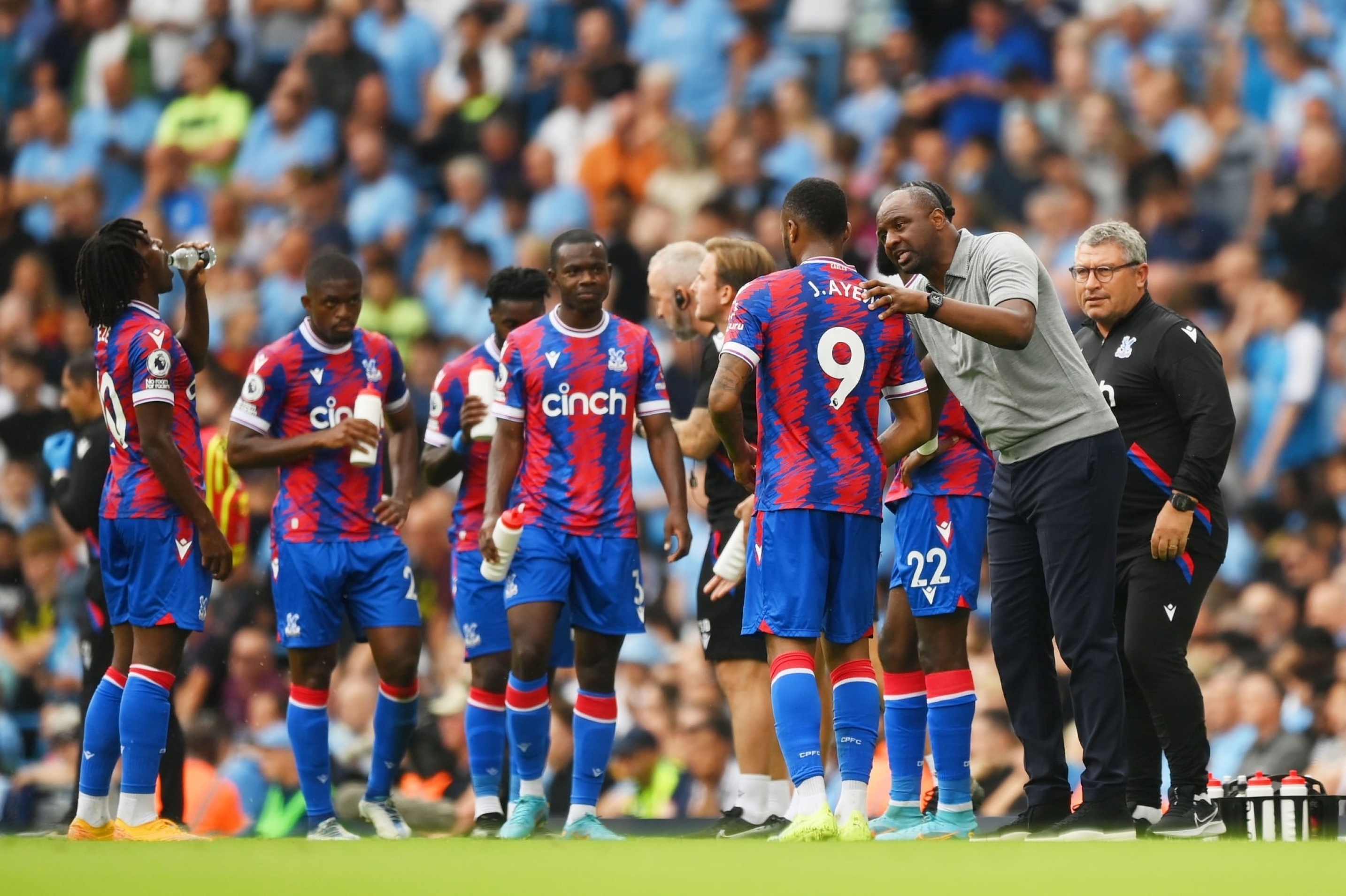 Vì sao Crystal Palace phải sa thải Patrick Vieira 2