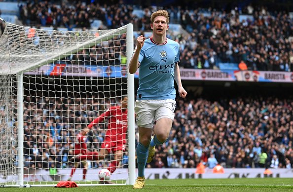 Kevin de Bruyne nang ty so len 2-1 cho Man City