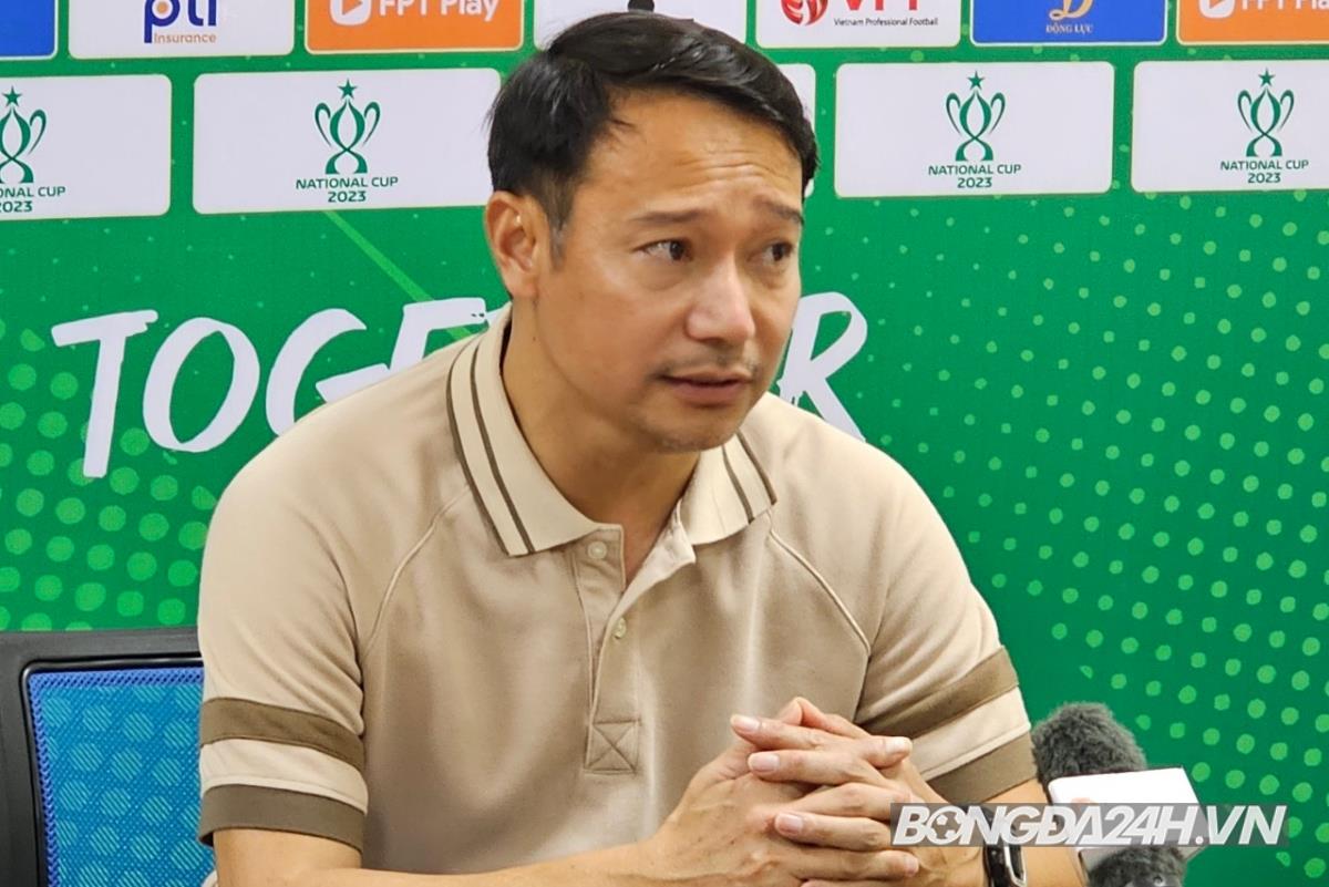 HLV Vu Hong Viet Nam dinh vs Hai Phong Cup Quoc gia 2/4