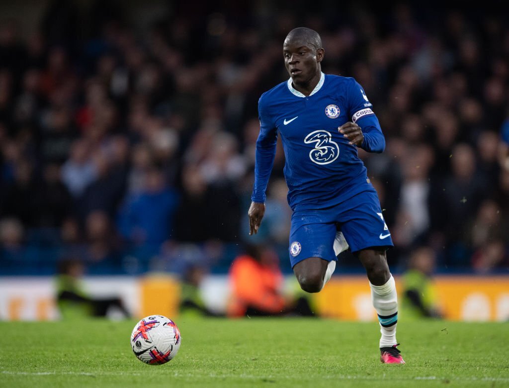 CĐV Chelsea thở phào với Ngolo Kante 1 CĐV Chelsea thở phào với Ngolo Kante 1