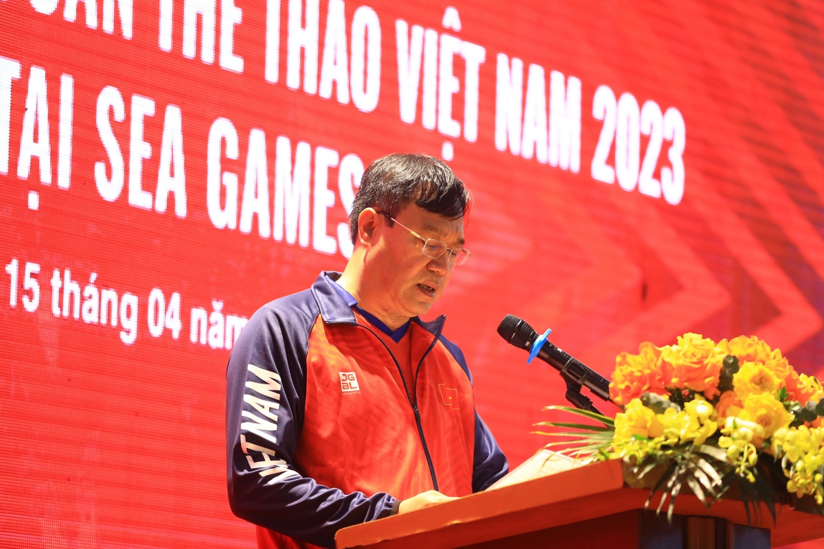 ong dang Ha Viet ra mat trang phuc doan TTVN 2023 15/4