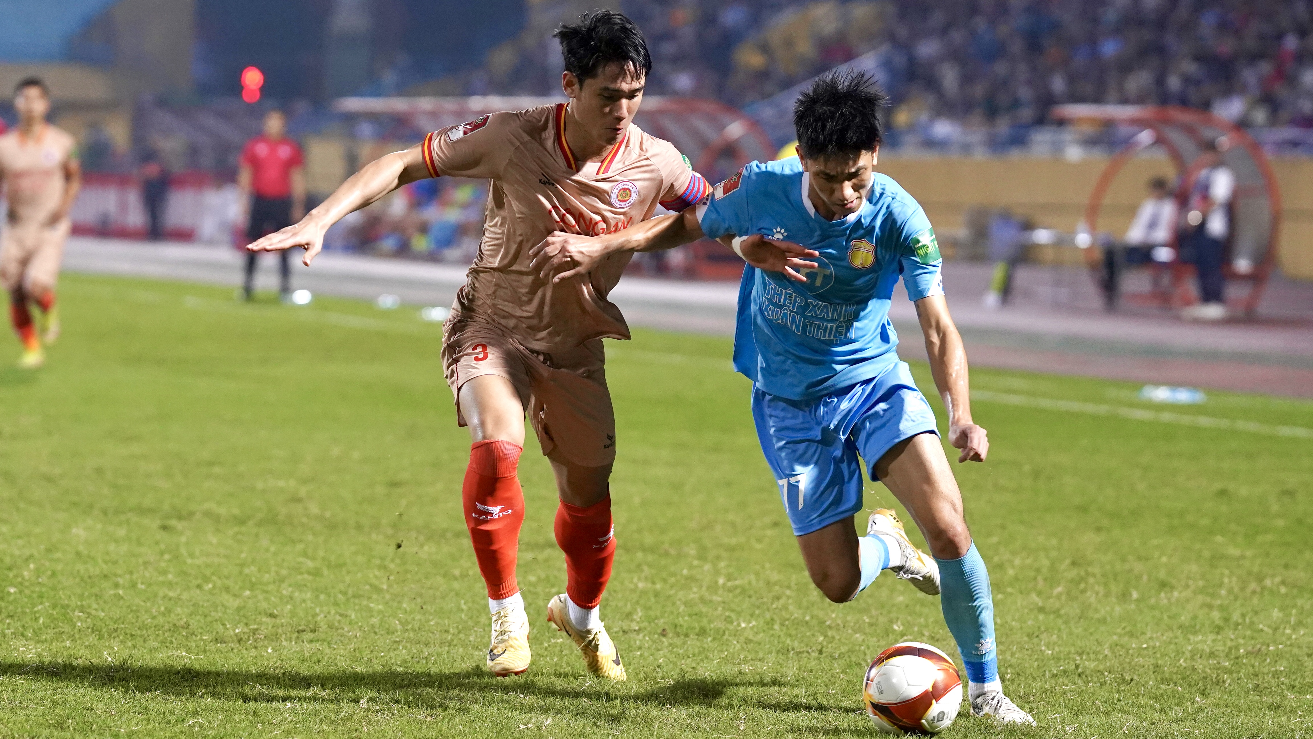 Lê Văn Đô rực sáng trước ngày hội quân cùng U22 Việt Nam 7