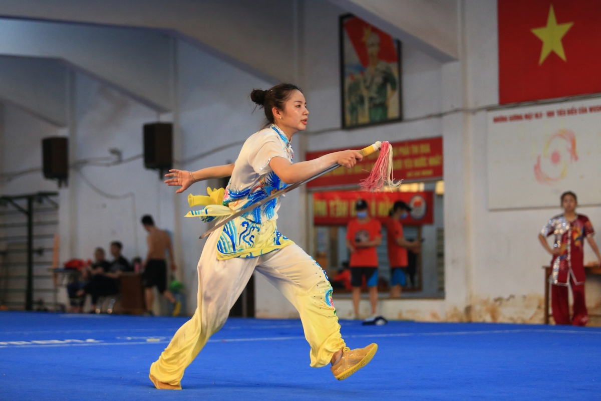 ĐT wushu tập 20/4 dT wushu tap 20/4