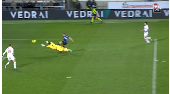 Cận cảnh sai lầm của Rui Patricio khiến Roma mất Top 4 4