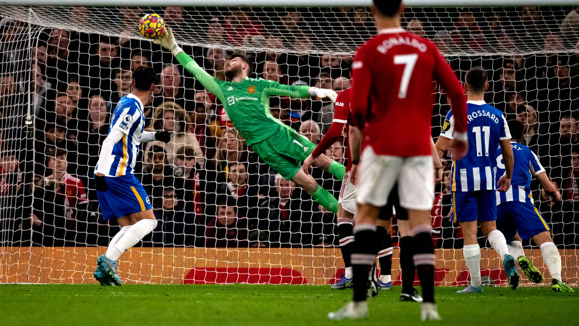 Tại vị trí thủ môn hiện đại Cản phá không còn là kỹ năng độc tôn 4