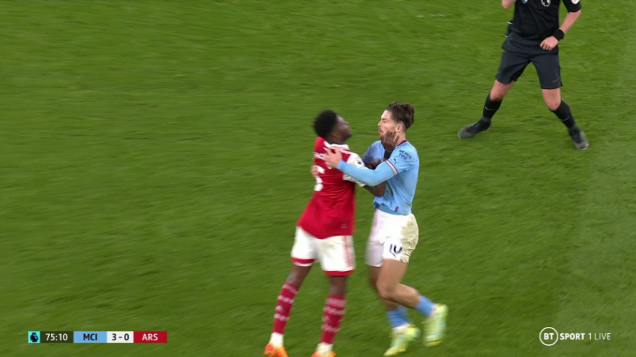 Thomas Partey quyết ăn thua đủ với Jack Grealish 2 Thomas Partey quyết ăn thua đủ với Jack Grealish 2