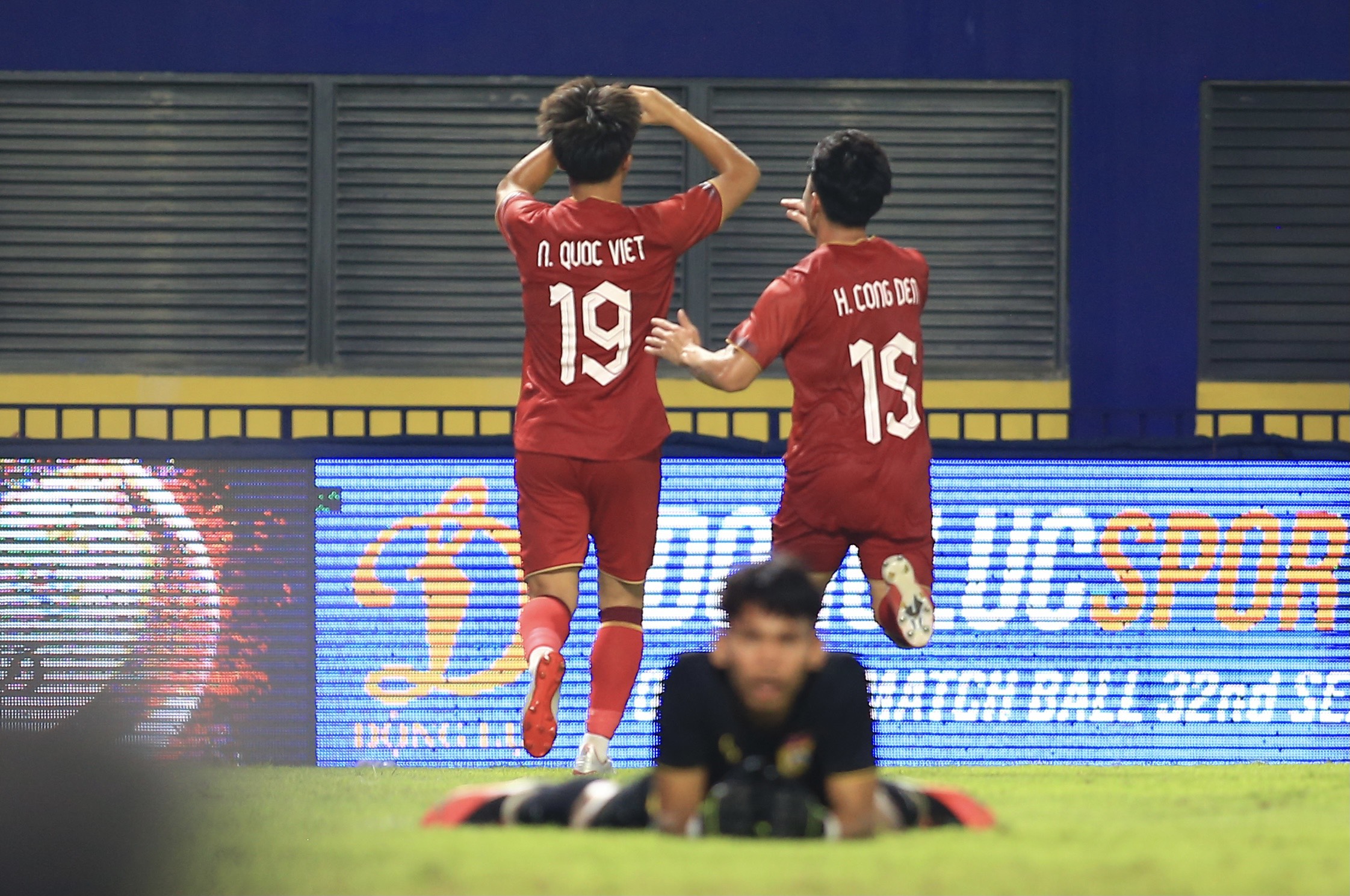 HLV Troussier Tôi khác ông Park 1 HLV Troussier Tôi khác ông Park 1